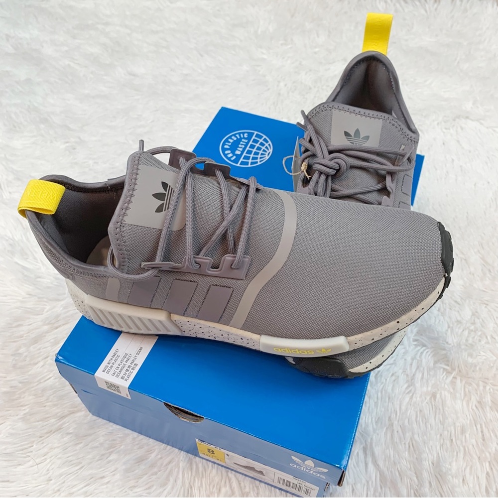 Adidas original NMD R1 Shoes athletic sneakersTrace Grey/Cloud White/Core‎ Black - Picture 9 of 13
